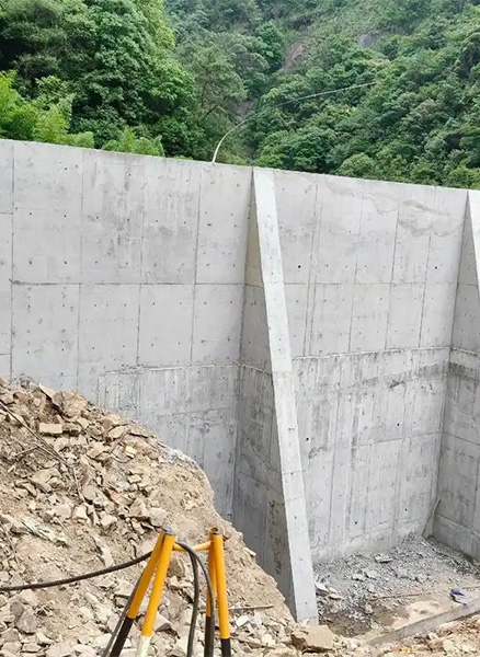 唐山迁西县重力式挡土墙